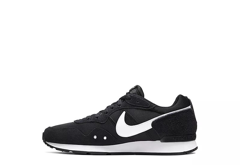 Nike Mens Venture Runner Sneaker - Black 5 Nike Mens Venture Runner Sneaker - Black - Image 3