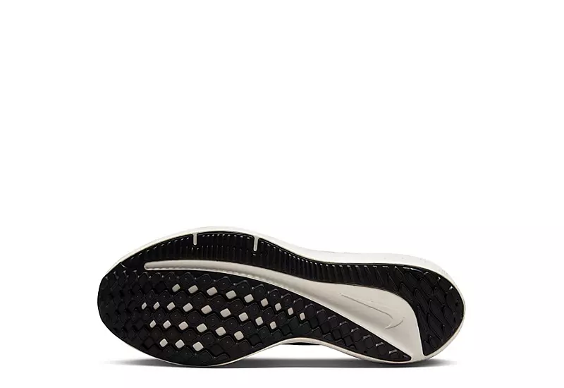 Nike Mens Air Winflo 10 Running Shoe - Black 8 Nike Mens Air Winflo 10 Running Shoe - Black - Image 6